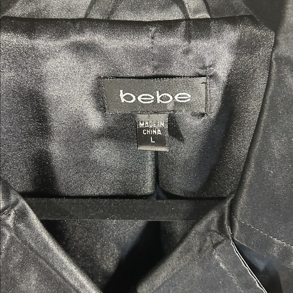 Bebe Women's Elegant Black Trench Coat - Picture 2 of 4